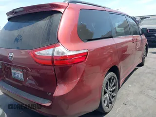 2019 Toyota Sienna LE Auto Access Seat z VIN 5TDKZ3DC6KS966678, wystawiony jako IAAI lot #42327837 z przebiegiem 74 153 mil mil oraz . Historia ofert i sprzedaży dostępna na DreamBid. Obrazek 4.