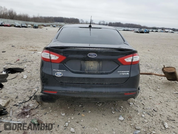 2016 Ford Fusion Titanium Hybrid z VIN 3FA6P0RU6GR139495, wystawiony jako Copart lot #52381235 z przebiegiem 138 534 mil mil oraz Czysty tytuł • Clean title. Historia ofert i sprzedaży dostępna na DreamBid. Obrazek 6.
