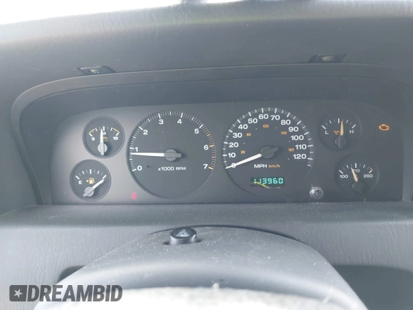 2004 Jeep Grand Cherokee Laredo z VIN 1J4GW48S94C372798, wystawiony jako IAAI lot #42812536 z przebiegiem 113 960 mil mil oraz . Historia ofert i sprzedaży dostępna na DreamBid. Obrazek 7.