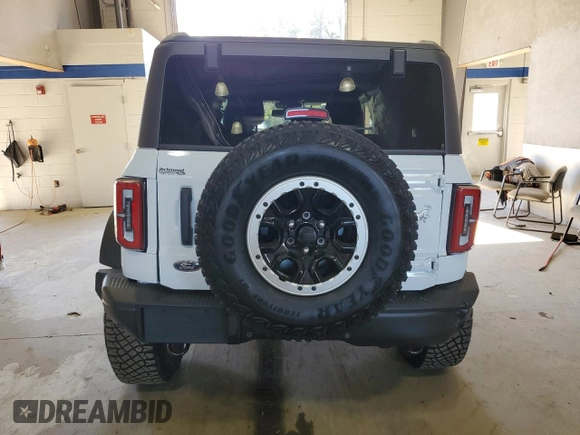 2022 Ford Bronco with VIN 1FMDE5CP9NLA89027, listed as a Copart auction lot 78352424 with 5,013 mi miles and Salvage title. Bid and sale history available at DreamBid. Image 6.