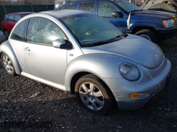 2003 Volkswagen New Beetle Coupe GLX with VIN 3VWDD21C93M424270, listed as a IAAI auction lot 41360819 with 999,999 mi miles. Bid and sale history available at carsss.com. Image 1.