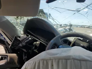 2005 Toyota Camry STD z VIN 4T1BE32K25U091780, wystawiony jako Copart lot #55323955 z przebiegiem Nie podano mil oraz Szkoda całkowita • Salvage title. Historia ofert i sprzedaży dostępna na DreamBid. Obrazek 9.