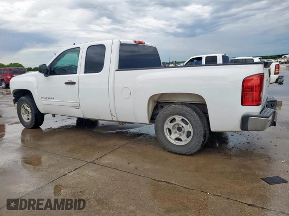 2013 Chevrolet Silverado 1500 LT with VIN 1GCRCSE06DZ306365, listed as a Copart auction lot 54683485 with 203,167 mi miles and Salvage Title. Bid and sale history available at DreamBid. Image 2.