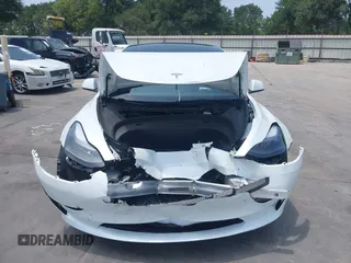 2023 Tesla Model 3 z VIN 5YJ3E1EA3PF604076, wystawiony jako IAAI lot #42181964 z przebiegiem 23 207 mil mil oraz . Historia ofert i sprzedaży dostępna na DreamBid. Obrazek 12.