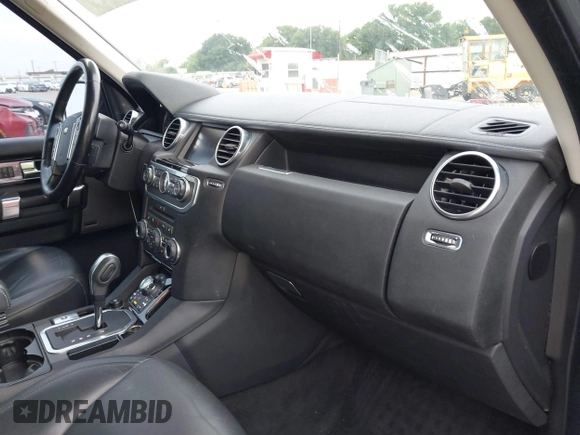 2011 Land Rover LR4 Lux with VIN SALAK2D42BA547848, listed as a IAAI auction lot 42357540 with 129,710 mi miles and . Bid and sale history available at DreamBid. Image 5.