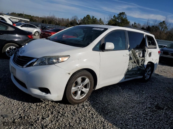 2011 Toyota Sienna LE AAS with VIN 5TDKK3DC0BS109888, listed as a Copart auction lot 68040624 with 96,549 mi miles and Salvage Title. Bid and sale history available at carsss.com. Image 1.