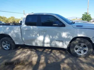 2022 Ram 1500 Big Horn z VIN 1C6RREBT6NN274404, wystawiony jako IAAI lot #42086856 z przebiegiem 66 000 mil mil oraz . Historia ofert i sprzedaży dostępna na DreamBid. Obrazek 14.