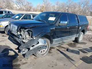 2006 Lincoln Mark LT with VIN 5LTPW18516FJ08617, listed as a IAAI auction lot 41397584 with 208,430 mi miles. Bid and sale history available at carsss.com. Image 17.
