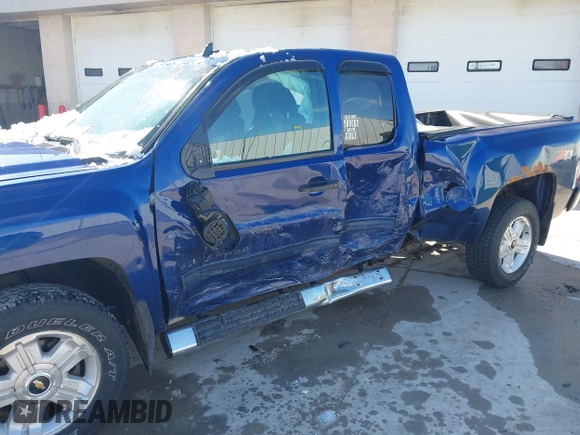 2013 Chevrolet Silverado 1500 LT with VIN 1GCRKSE7XDZ104208, listed as a IAAI auction lot 41875994 with 61,548 mi miles and . Bid and sale history available at DreamBid. Image 6.