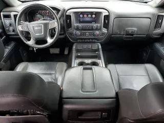 2014 GMC Sierra 1500 SLT z VIN 3GTU2VEC8EG409250, wystawiony jako Copart lot #55815785 z przebiegiem 221 395 mil mil oraz Czysty tytuł • Clean title. Historia ofert i sprzedaży dostępna na DreamBid. Obrazek 8.