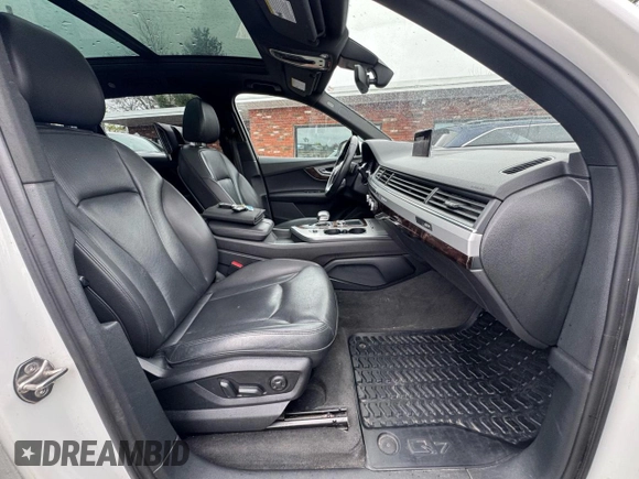 2018 Audi Q7 Premium Plus with VIN WA1LHAF73JD015855, listed as a Copart auction lot 55078225 with 165,094 mi miles and Clean Title. Bid and sale history available at carsss.com. Image 5.