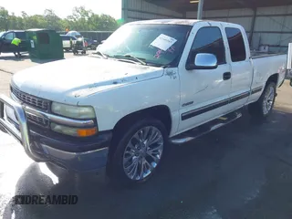 2002 Chevrolet Silverado 1500 LT with VIN 2GCEK19T421294092, listed as a IAAI auction lot 42149597 with 310,350 mi miles. Bid and sale history available at carsss.com. Image 2.