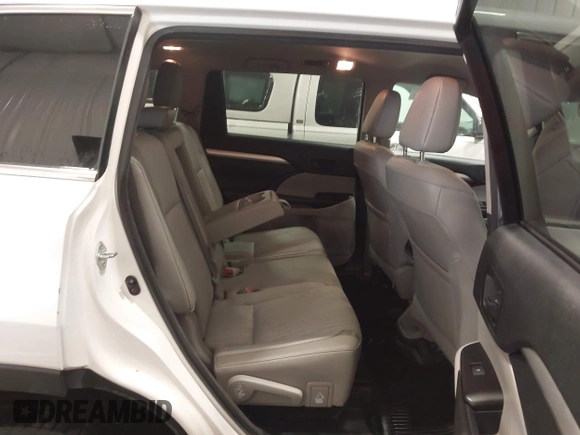 2018 Toyota Highlander LE with VIN 5TDBZRFH9JS821645, listed as a IAAI auction lot 41871971 with 98,426 mi miles and . Bid and sale history available at DreamBid. Image 8.