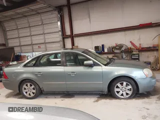 2006 Ford Five Hundred SEL с VIN 1FAFP24196G137352, выставлен на аукционе IAAI как лот 41910085 с пробегом Не указан миль и . История ставок и продаж доступна на DreamBid. Изображение 13.