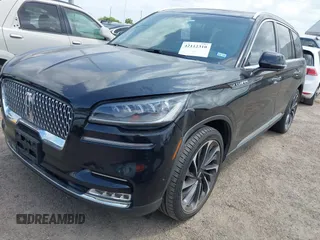 2020 Lincoln Aviator Reserve z VIN 5LM5J7XC9LGL24872, wystawiony jako IAAI lot #42112310 z przebiegiem 20 661 mil mil oraz . Historia ofert i sprzedaży dostępna na DreamBid. Obrazek 2.