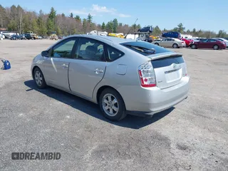 2007 Toyota Prius with VIN JTDKB20U777568765, listed as a IAAI auction lot 42029890 with 62,475 mi miles. Bid and sale history available at carsss.com. Image 3.