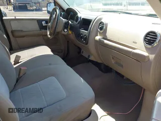 2004 Ford Expedition Special Service z VIN 1FMRU15W24LB25144, wystawiony jako IAAI lot #42317443 z przebiegiem 201 601 mil mil oraz . Historia ofert i sprzedaży dostępna na DreamBid. Obrazek 5.