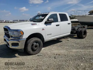 2021 Ram 3500 Tradesman with VIN 3C7WRSCL4MG651041, listed as a Copart auction lot 68867364 with 140,897 mi miles and Clean Title. Bid and sale history available at carsss.com. Image 1.