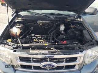2012 Ford Escape XLT z VIN 1FMCU0D71CKA38530, wystawiony jako Copart lot #54211035 z przebiegiem 136 193 mil mil oraz Szkoda całkowita • Salvage title. Historia ofert i sprzedaży dostępna na DreamBid. Obrazek 12.