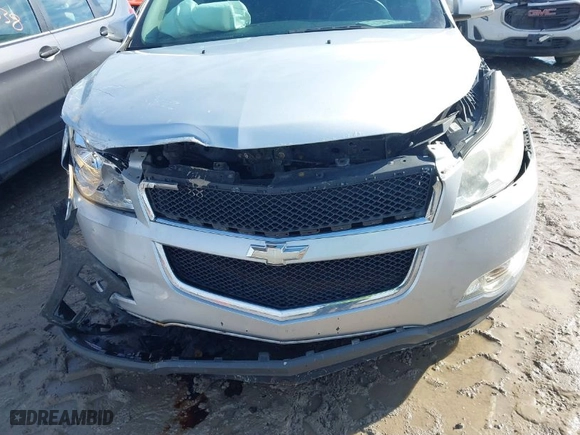 2011 Chevrolet Traverse LT w/1LT with VIN 1GNKRGED7BJ318494, listed as a IAAI auction lot 41695312 with 1 mi miles. Bid and sale history available at carsss.com. Image 6.