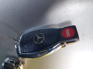 2005 Mercedes-Benz SLK 230/320 z VIN WDBWK56F85F032243, wystawiony jako IAAI lot #42267834 z przebiegiem 128 289 mil mil oraz . Historia ofert i sprzedaży dostępna na DreamBid. Obrazek 11.