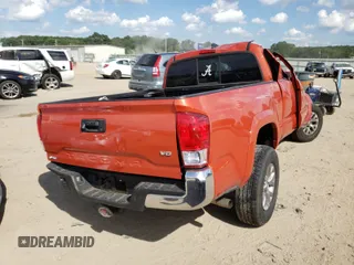 2017 Toyota Tacoma SR5 z VIN 5TFRZ5CN6HX045562, wystawiony jako Copart lot #47294661 z przebiegiem Nie podano mil oraz Szkoda całkowita • Salvage title. Historia ofert i sprzedaży dostępna na DreamBid. Obrazek 4.