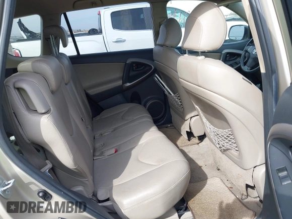 2007 Toyota RAV4 Limited with VIN JTMZD31V676038668, listed as a IAAI auction lot 41952011 with 164,071 mi miles. Bid and sale history available at carsss.com. Image 8.