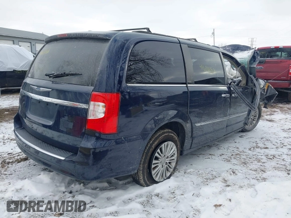 2015 Chrysler Town & Country Touring L with VIN 2C4RC1CG5FR573973, listed as a IAAI auction lot 41624188 with Not Provided miles and . Bid and sale history available at carsss.com. Image 4.