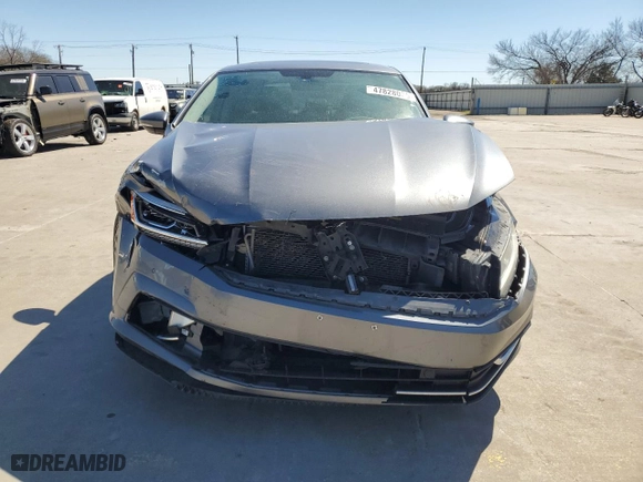 2017 Volkswagen Passat 1.8T SE w/Technology with VIN 1VWGT7A33HC058246, listed as a Copart auction lot 47828035 with 144,344 mi miles and Salvage Title. Bid and sale history available at carsss.com. Image 5.