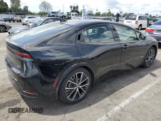 2023 Toyota Prius LE z VIN JTDACAAUXP3005928, wystawiony jako Copart lot #56358905 z przebiegiem 38 417 mil mil oraz Szkoda całkowita • Salvage title. Historia ofert i sprzedaży dostępna na DreamBid. Obrazek 3.
