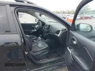 2022 Jeep Cherokee X z VIN 1C4PJMCX6ND554963, wystawiony jako IAAI lot #41949209 z przebiegiem 34 738 mil mil oraz . Historia ofert i sprzedaży dostępna na DreamBid. Obrazek 5.