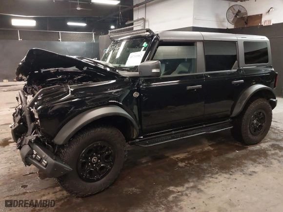 2024 Ford Bronco Wildtrak with VIN 1FMEE2BP3RLA09652, listed as a IAAI auction lot 40731902 with 4,806 mi miles. Bid and sale history available at carsss.com. Image 21.