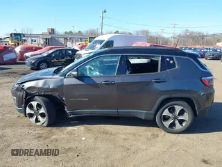 2018 Jeep Compass Altitude with VIN 3C4NJDBBXJT326322, listed as a IAAI auction lot 41757452 with 66,026 mi miles and . Bid and sale history available at carsss.com. Image 14.