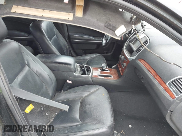 2012 Chrysler 300 Limited with VIN 2C3CCACG3CH113206, listed as a IAAI auction lot 41841604 with Not Provided miles. Bid and sale history available at carsss.com. Image 5.