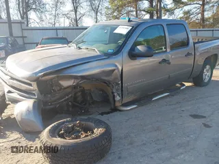 2008 Chevrolet Silverado 1500 1LT with VIN 3GCEC13068G263809, listed as a IAAI auction lot 41251500 with 108,327 mi miles and . Bid and sale history available at DreamBid. Image 2.