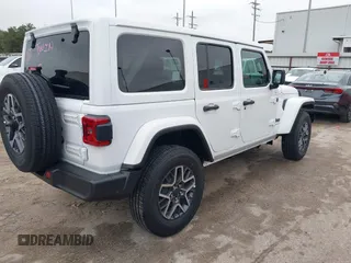 2025 Jeep Wrangler Sahara with VIN 1C4PJXEN6SW526206, listed as a IAAI auction lot 41610649 with 3,497 mi miles and . Bid and sale history available at DreamBid. Image 4.