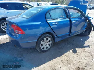 2008 Honda Civic Sdn LX with VIN 1HGFA16558L019168, listed as a IAAI auction lot 41700985 with 66,660 mi miles. Bid and sale history available at carsss.com. Image 4.