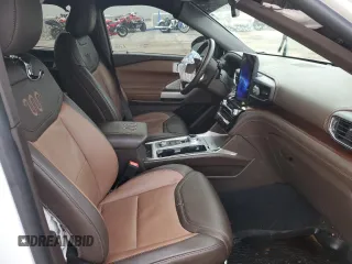 2022 Ford Explorer King Ranch z VIN 1FM5K8LC3NGA14215, wystawiony jako Copart lot #87023424 z przebiegiem Nie podano mil oraz Szkoda całkowita • Salvage title. Historia ofert i sprzedaży dostępna na DreamBid. Obrazek 11.