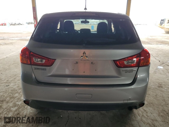 2016 Mitsubishi Outlander ES z VIN JA4AP3AU0GZ062470, wystawiony jako Copart lot #50078065 z przebiegiem 86 669 mil mil oraz Szkoda całkowita • Salvage title. Historia ofert i sprzedaży dostępna na DreamBid. Obrazek 6.