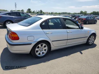 2003 BMW 3 Series 325i with VIN WBAAZ334X3PH33503, listed as a Copart auction lot 65090995 with 198,603 mi miles and Clean title. Bid and sale history available at DreamBid. Image 3.