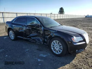 2013 Chrysler 300 Luxury Series with VIN 2C3CCASG8DH591205, listed as a Copart auction lot 42554345 with 101,789 mi miles and Salvage Title. Bid and sale history available at DreamBid. Image 4.
