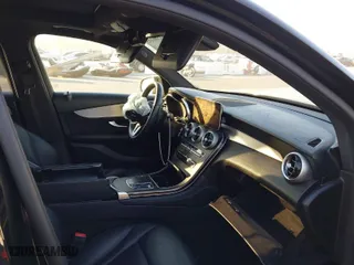 2020 Mercedes-Benz GLC with VIN W1N0G8DB8LF768664, listed as a IAAI auction lot 41306145 with 71,497 mi miles. Bid and sale history available at carsss.com. Image 5.