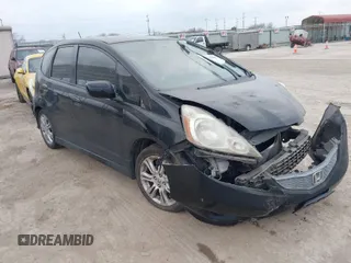 2009 Honda Fit Sport with VIN JHMGE88499S027610, listed as a IAAI auction lot 41712904 with 147,069 mi miles. Bid and sale history available at carsss.com. Image 1.