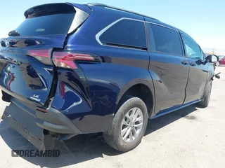 2022 Toyota Sienna LE z VIN 5TDKRKEC0NS101136, wystawiony jako IAAI lot #42141395 z przebiegiem 38 278 mil mil oraz . Historia ofert i sprzedaży dostępna na DreamBid. Obrazek 4.