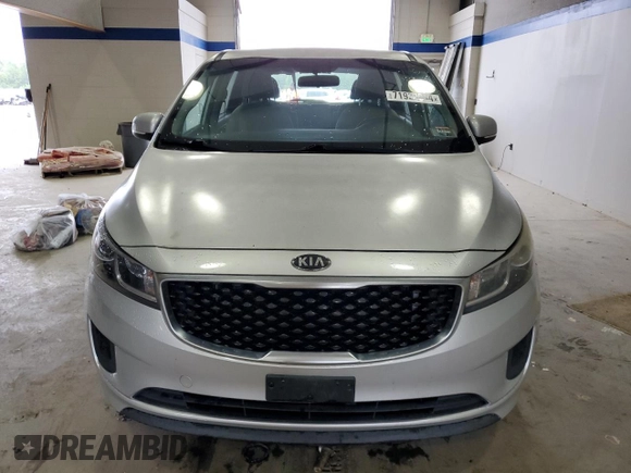 2016 Kia Sedona L with VIN KNDMA5C13G6111567, listed as a Copart auction lot 71928944 with 152,619 mi miles and Clean Title. Bid and sale history available at carsss.com. Image 5.