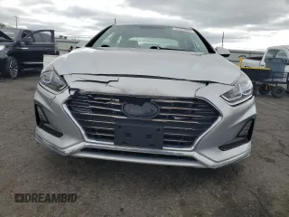 2018 Hyundai Sonata SE z VIN 5NPE24AF7JH709989, wystawiony jako Copart lot #57384625 z przebiegiem 91 236 mil mil oraz Szkoda całkowita • Salvage title. Historia ofert i sprzedaży dostępna na DreamBid. Obrazek 5.