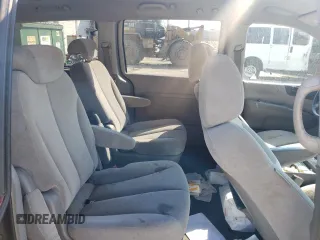 2007 Kia Sedona LX with VIN KNDMB233176190864, listed as a Copart auction lot 77267064 with 205,149 mi miles and Salvage Title. Bid and sale history available at carsss.com. Image 12.