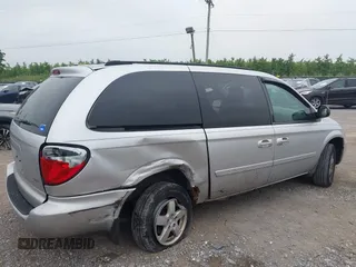2005 Dodge Caravan SXT с VIN 2D8GP44L65R428854, выставлен на аукционе IAAI как лот 42597773 с пробегом 224 146 миль миль и . История ставок и продаж доступна на DreamBid. Изображение 6.