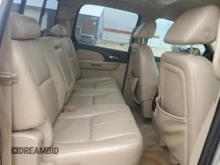 2008 GMC Sierra Denali z VIN 2GTEK638081143910, wystawiony jako Copart lot #53369665 z przebiegiem 161 870 mil mil oraz Szkody całkowita. Historia ofert i sprzedaży dostępna na DreamBid. Obrazek 10.