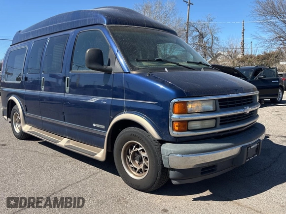 2002 Chevrolet Chevy Van z VIN 1GBFG15M421166126, wystawiony jako Copart lot #47683735 z przebiegiem 213 774 mil mil oraz Czysty tytuł • Clean title. Historia ofert i sprzedaży dostępna na DreamBid. Obrazek 1.